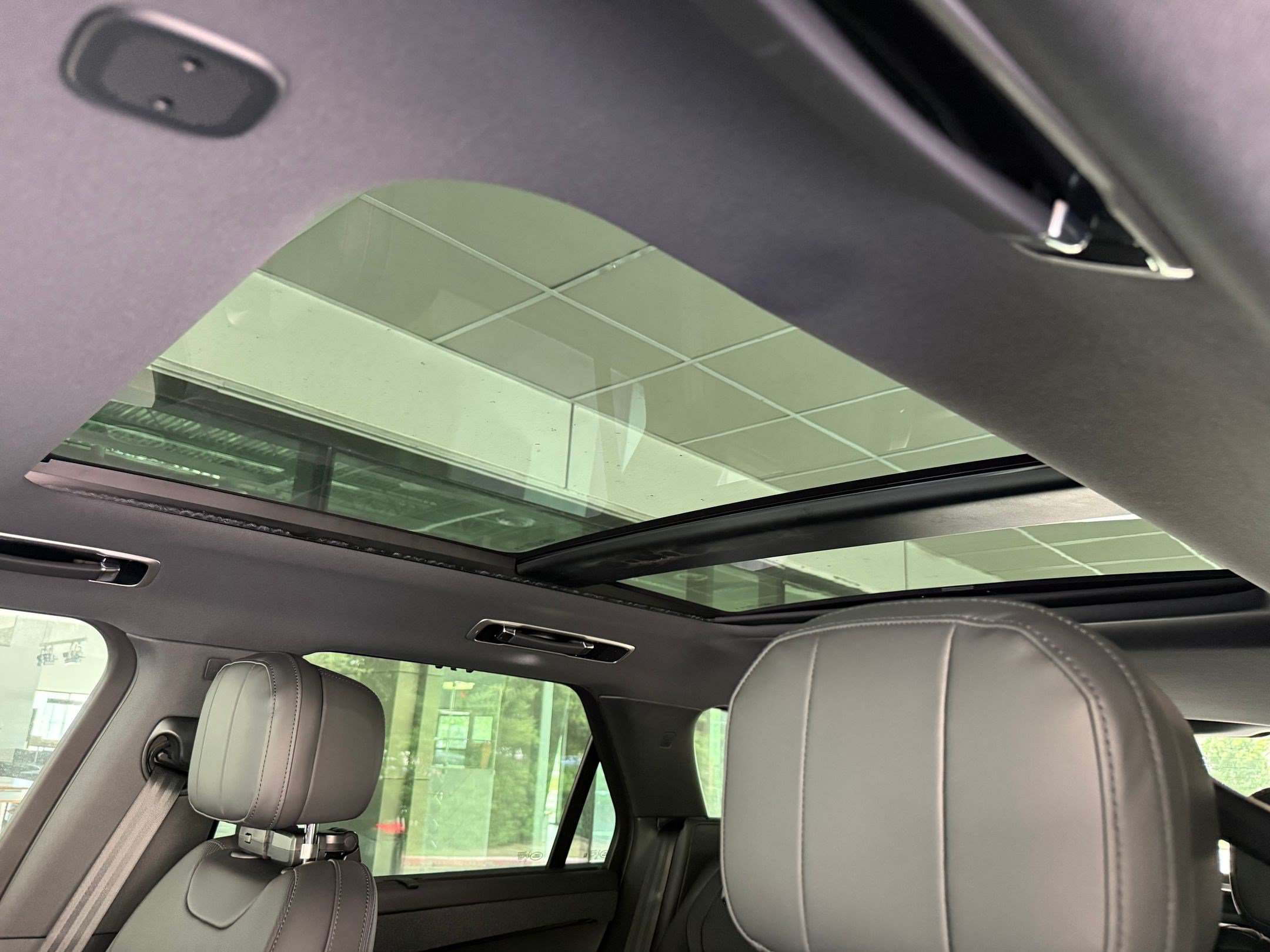 New 2026 Land Rover Range Rover Sport SE AWD/4WD image 19