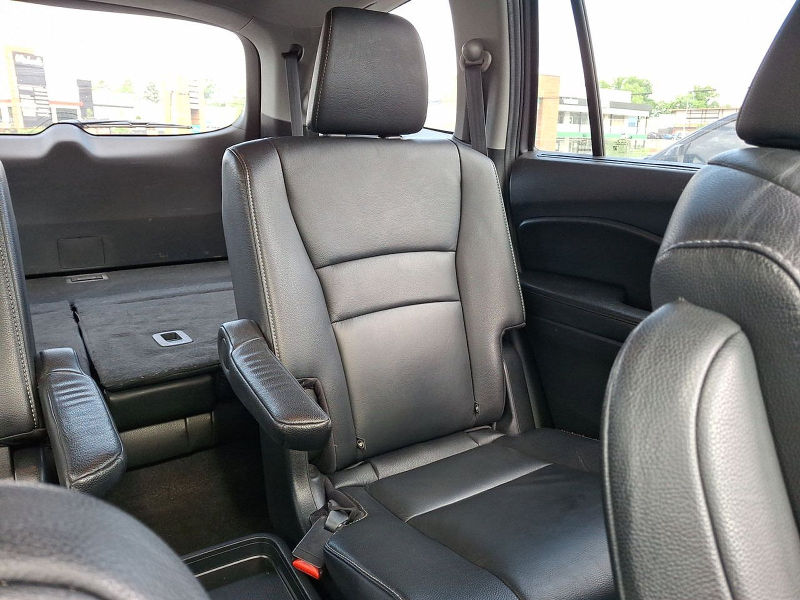 Used 2020 Honda Pilot Touring image 14