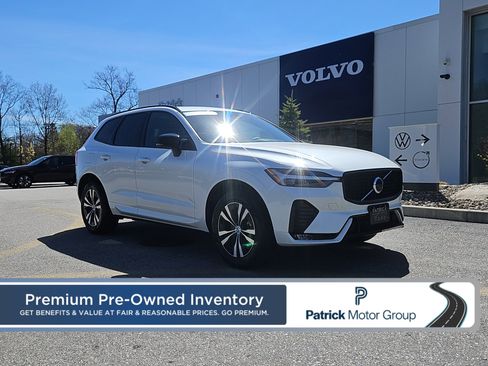 Used 2025 Volvo XC60 B5 Core AWD/4WD image 1