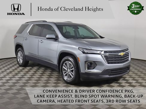 Used 2023 Chevrolet Traverse LT image 1