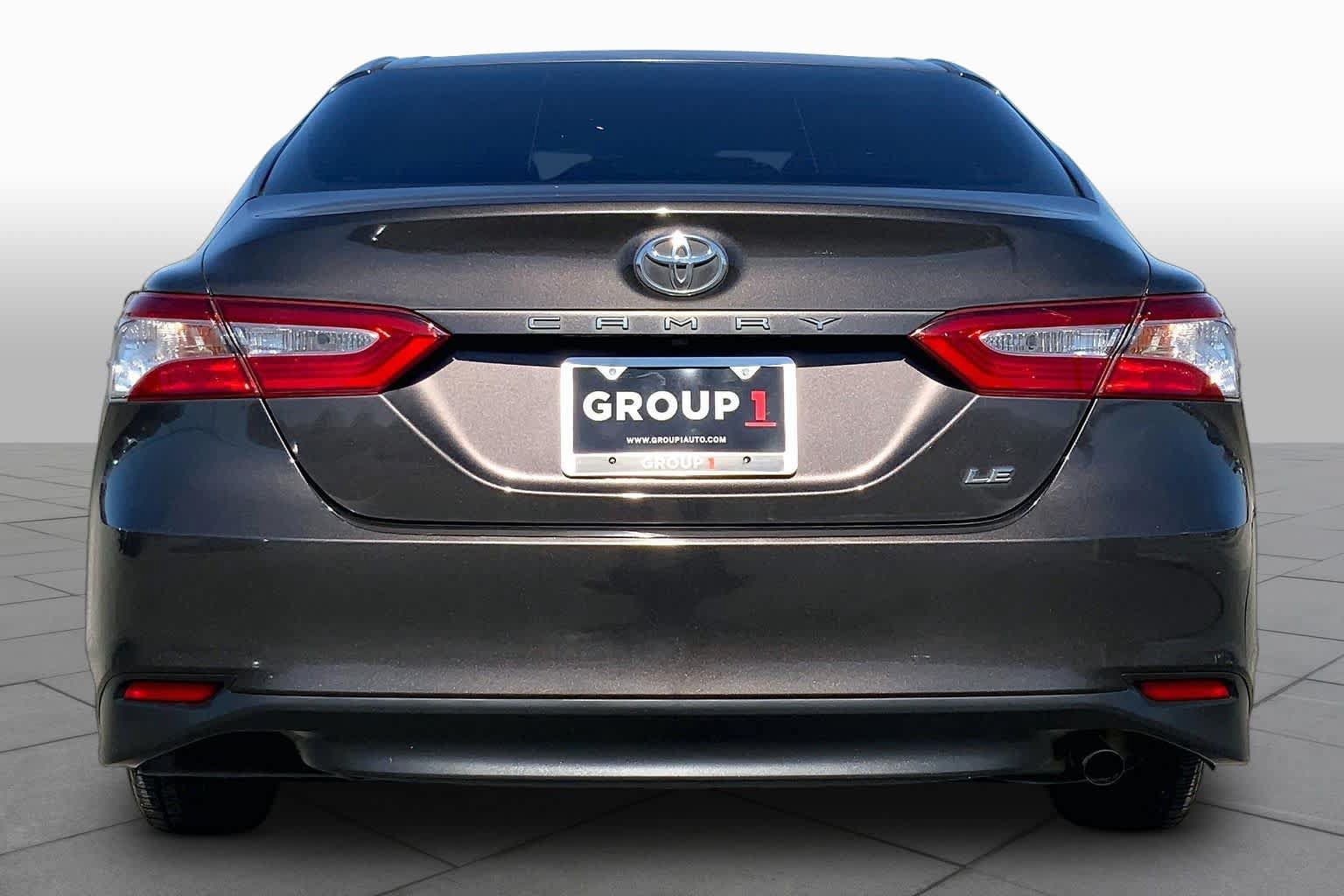 Used 2018 Toyota Camry LE FWD image 5