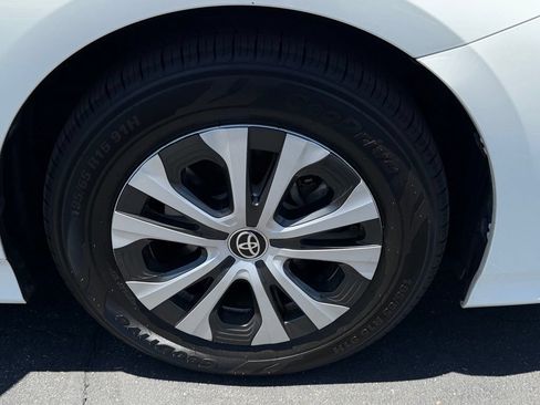 Used 2020 Toyota Prius Prime XLE FWD image 8