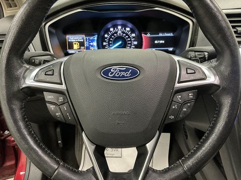 Used 2019 Ford Fusion Titanium AWD/4WD image 13