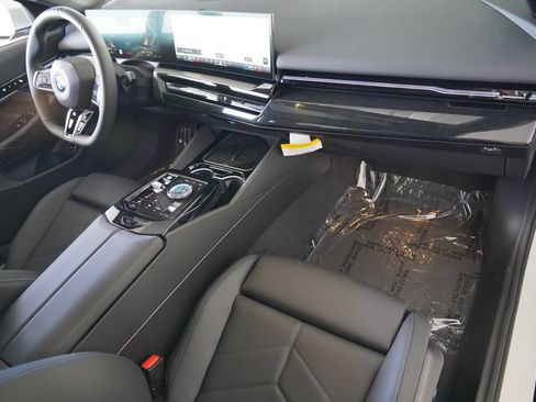 New 2026 BMW 530i w/ M Sport Package RWD image 14
