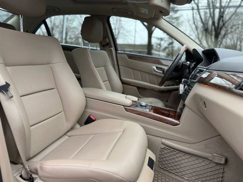 Used 2012 Mercedes-Benz E 350 E 350 4MATIC Sedan 4D image 16