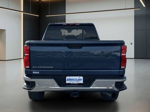 Used 2025 Chevrolet Silverado 3500 LTZ w/ LTZ Plus Package AWD/4WD image 4