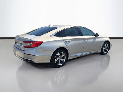 Used 2018 Honda Accord EX image 5