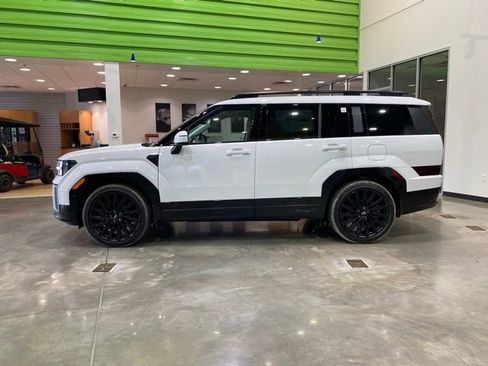 Used 2025 Hyundai Santa Fe Calligraphy image 4