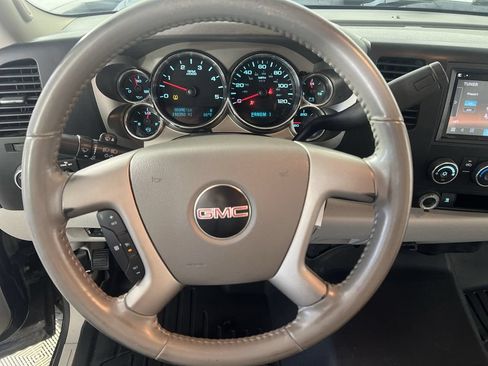 Used 2009 GMC Sierra 2500 SLE w/ Suspension Package, Off-Road AWD/4WD image 13