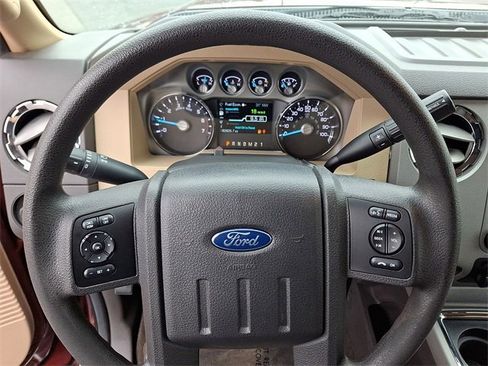 Used 2016 Ford F250 XLT w/ XLT Premium Package image 18