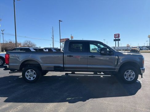 Used 2025 Ford F250 XLT image 6