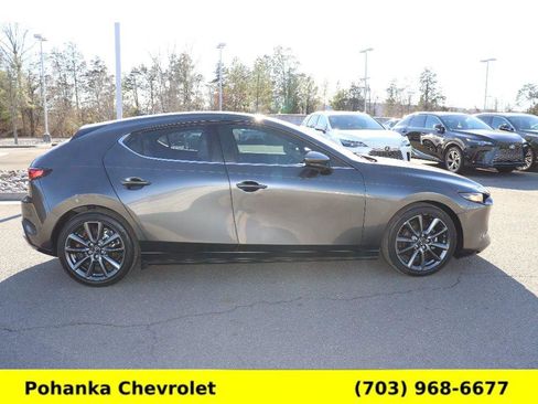 Used 2020 MAZDA MAZDA3 Hatchback w/ Preferred Package image 8
