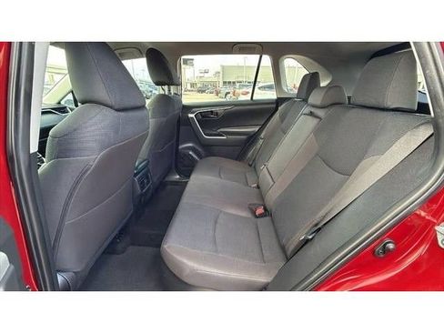 Used 2024 Toyota RAV4 LE AWD/4WD image 16