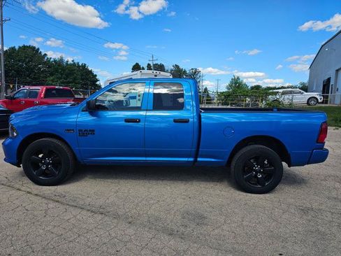 Used 2019 RAM 1500 Express w/ Express Value Package AWD/4WD image 10
