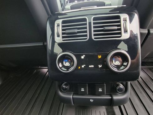 Used 2021 Land Rover Range Rover P525 Westminster Edition LWB AWD/4WD image 24