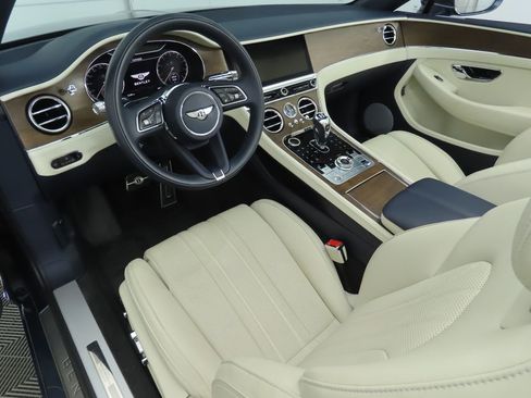 Certified 2022 Bentley Continental GT image 17