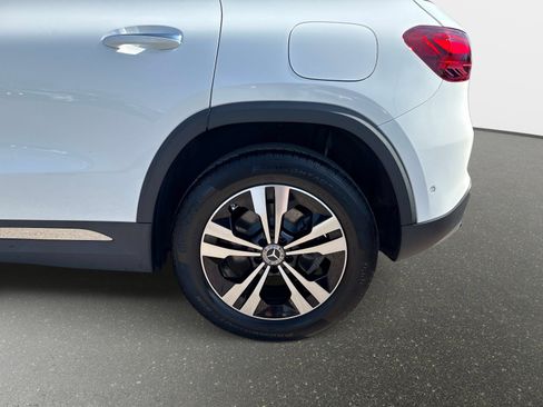 Certified 2025 Mercedes-Benz GLA 250 image 11