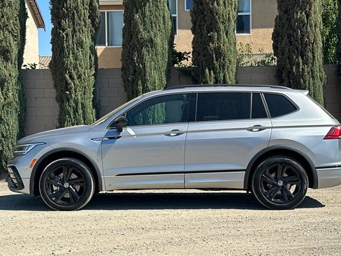 Certified 2024 Volkswagen Tiguan SE R-Line image 7