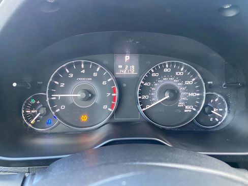 Used 2011 Subaru Outback 3.6R Premium image 13