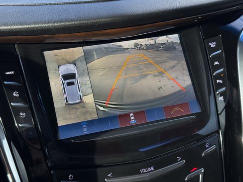 Used 2017 Cadillac Escalade Premium Luxury image 24