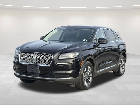 Used 2023 Lincoln Nautilus Reserve image 1