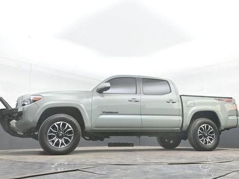 Used 2022 Toyota Tacoma TRD Sport w/ Technology Package AWD/4WD image 44