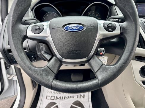 Used 2014 Ford Focus SE FWD image 15