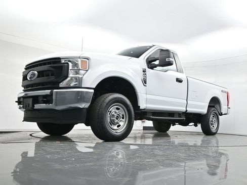 Used 2022 Ford F250 XL w/ Power Equipment Group image 37