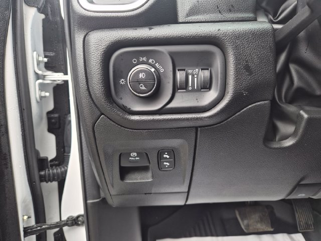 Used 2023 RAM 1500 Laramie AWD/4WD image 17