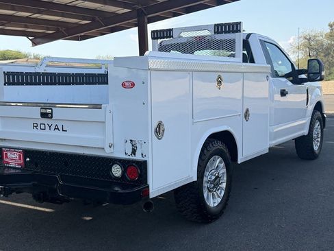 Used 2022 Ford F250 XL w/ STX Appearance Package RWD image 5
