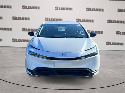 New 2026 Toyota Prius LE image 8