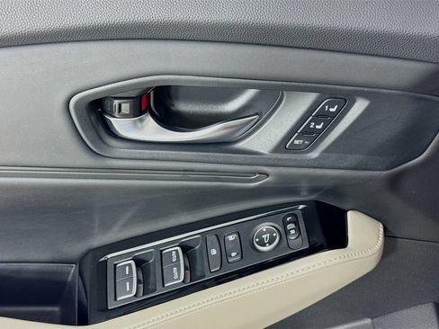 Used 2025 Honda Accord Touring image 24