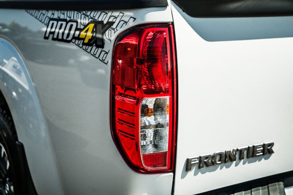 Used 2019 Nissan Frontier PRO-4X AWD/4WD image 17