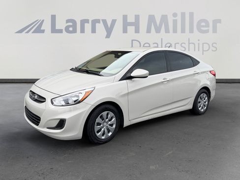 Used 2017 Hyundai Accent SE FWD image 1