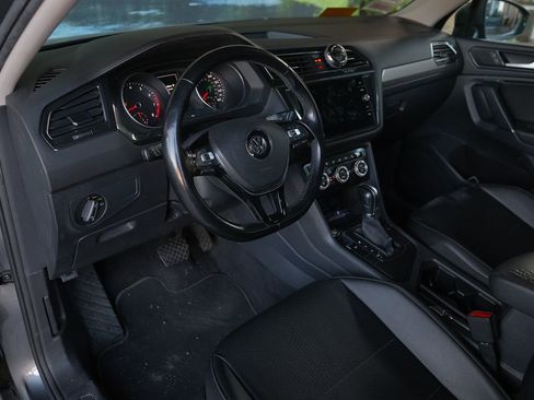 Used 2018 Volkswagen Tiguan SE image 12