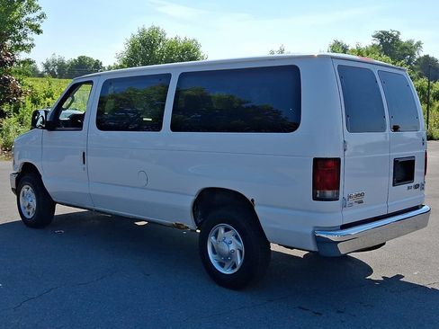 Used 2012 Ford E-350 and Econoline 350 XLT RWD image 5