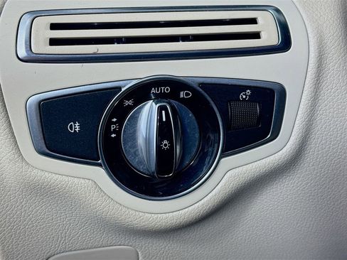 Used 2016 Mercedes-Benz C 300 Sedan image 10