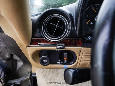 Used 1988 Mercedes-Benz 560 SL image 26