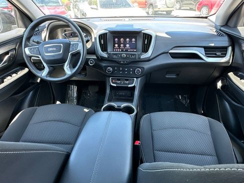 Used 2024 GMC Terrain SLE AWD/4WD image 12
