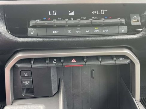 Used 2026 Toyota Tundra SR5 w/ SR5 Premium Package AWD/4WD image 36