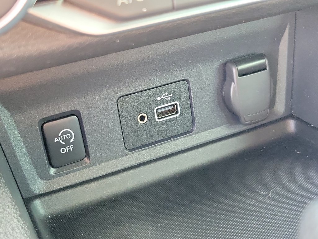 Used 2025 Nissan Sentra S FWD image 27