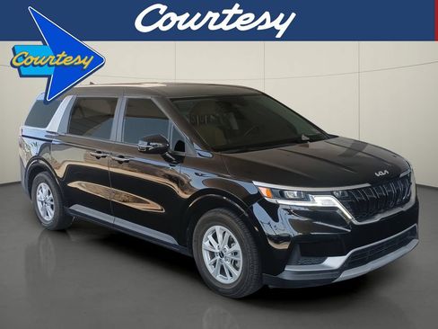 Used 2022 Kia Carnival LX FWD image 1