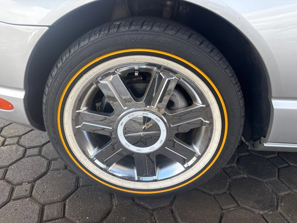 Used 2004 Ford Thunderbird RWD image 11