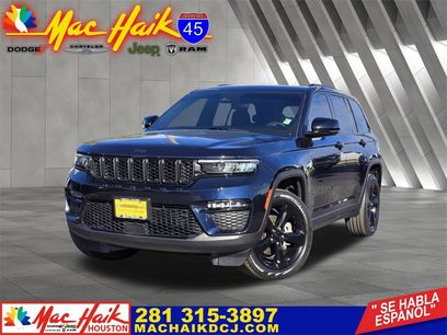 Used 2024 Jeep Grand Cherokee Limited w/ Black Appearance Package