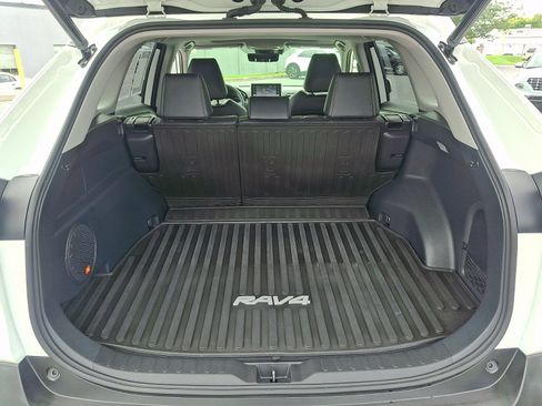Used 2020 Toyota RAV4 Limited AWD/4WD image 32