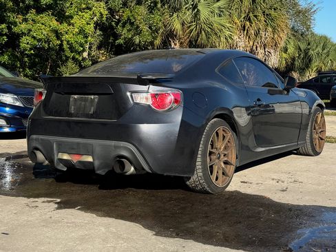 Used 2013 Subaru BRZ Limited w/ Popular Pkg 2C image 2