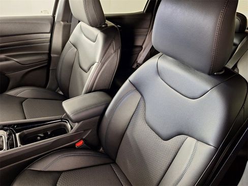 New 2026 Jeep Compass Latitude image 11