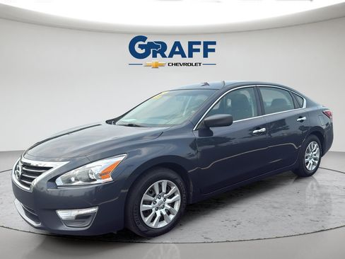 Used 2015 Nissan Altima 2.5 S FWD image 2