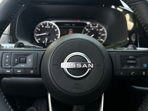 New 2025 Nissan Pathfinder SV image 27