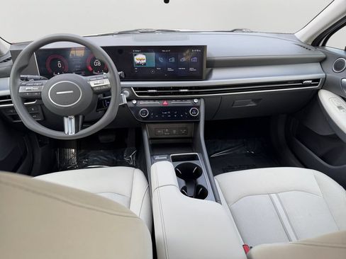 Used 2024 Hyundai Sonata SEL FWD image 12